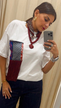 T-shirt tasca frange